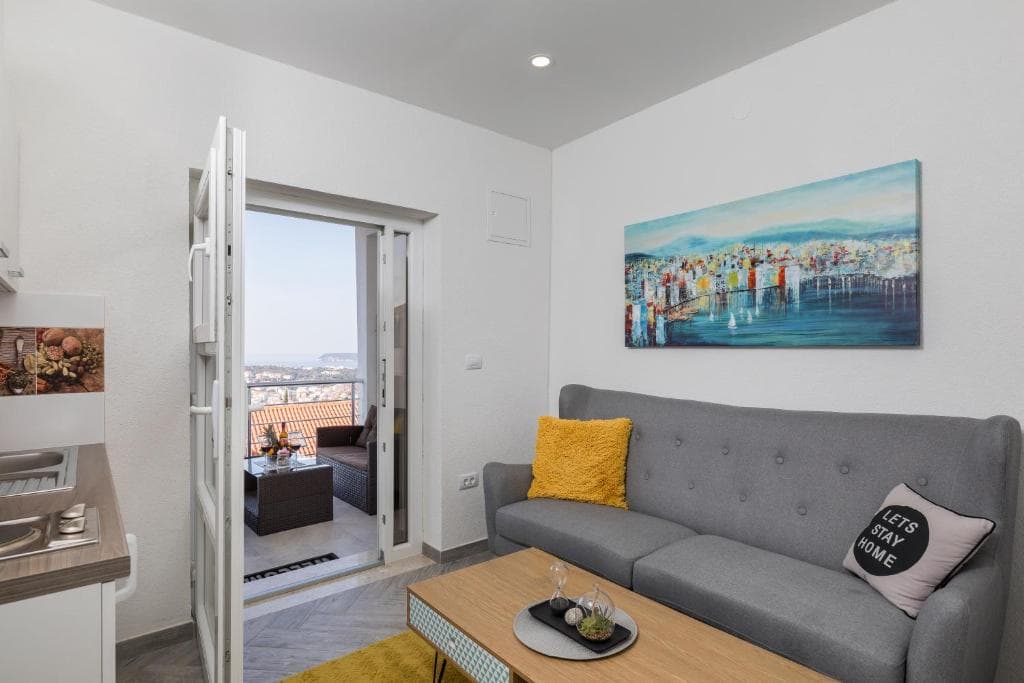 Two-Bedroom Apartment with Terrace & Sea View - photo 4